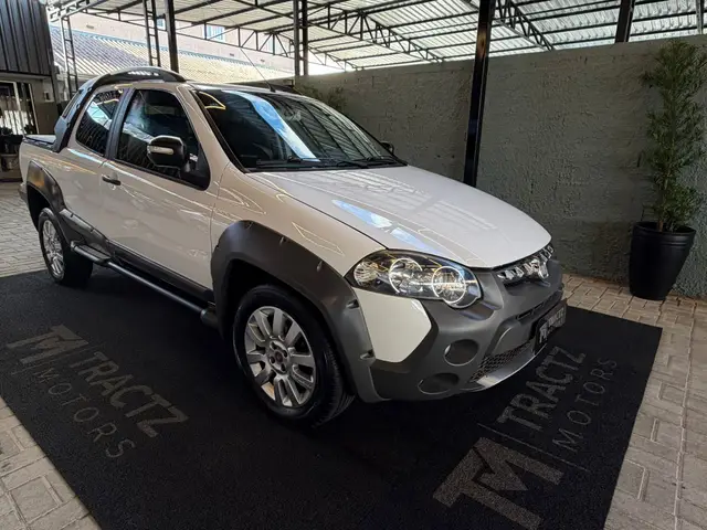 Carro Fiat Strada 2013 Adventure 1.8 16V Dualogic (Flex) (Cabine Dupla)