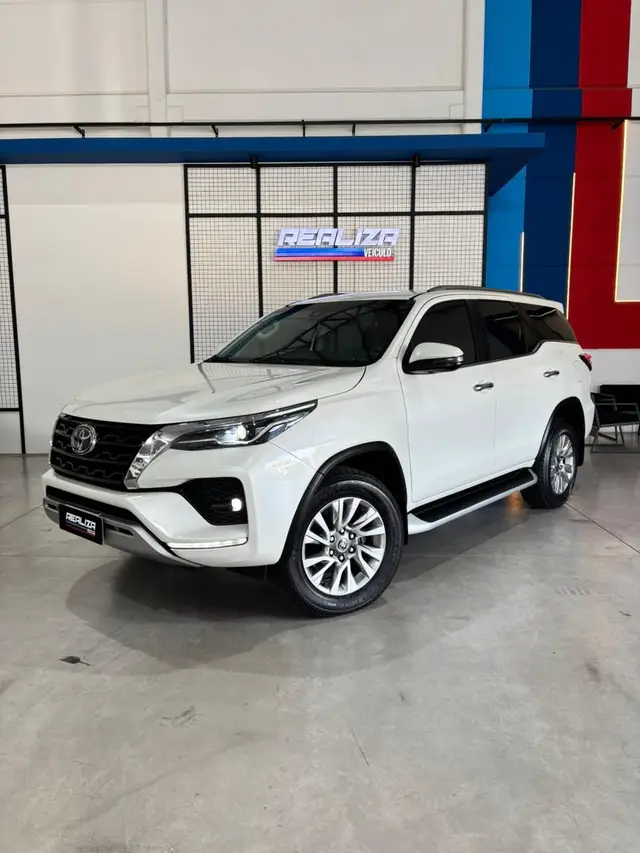 Carro Toyota Hilux Cabine Dupla 2021 SRX 2.8 TDI CD 4x4 (Aut)