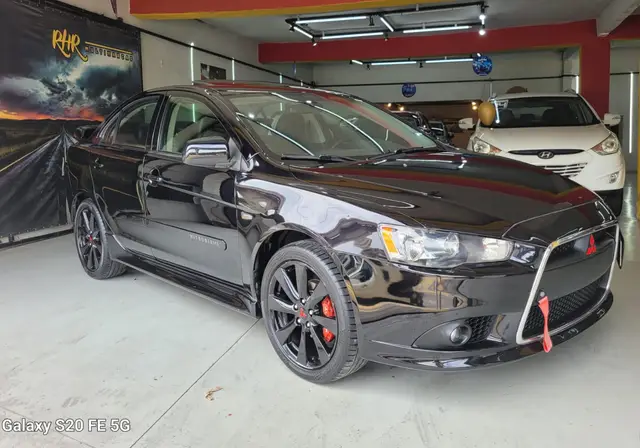 Carro Mitsubishi Lancer 2013 2.0 16V