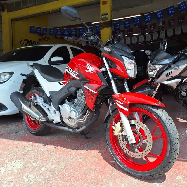 Moto Honda CB 250F Twister 2022 (CBS)