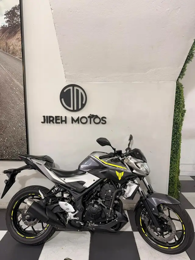 Moto Yamaha MT-03 2018 STD