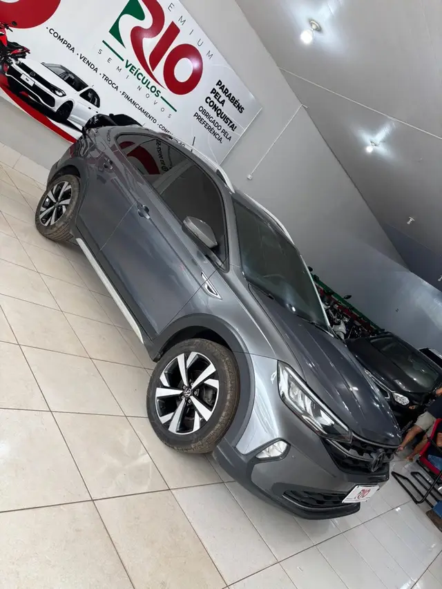 Carro Volkswagen Nivus 2024 Highline 200 TSI