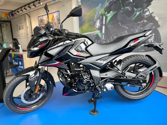 Moto Bajaj Pulsar 2026 N150