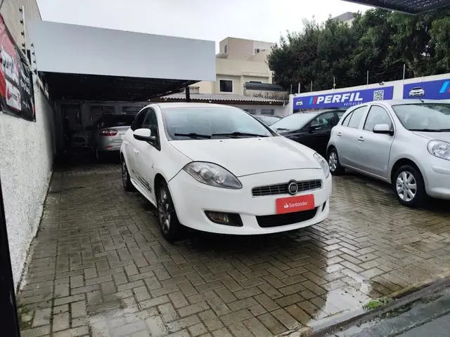 Carro Fiat Bravo 2014 Essence Wolverine 1.8 16V Dualogic (Flex)