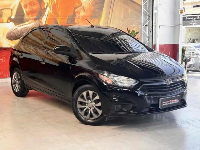 Carro Chevrolet Onix Plus 2020 1.0 LT (Flex)