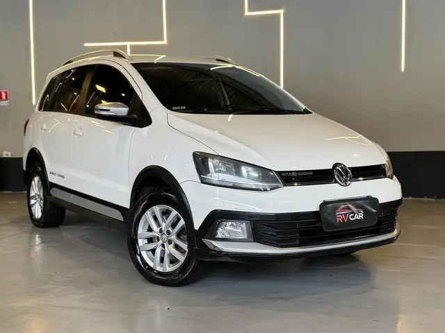 Carro Volkswagen SpaceCross 2016 1.6 16V MSI (Flex)