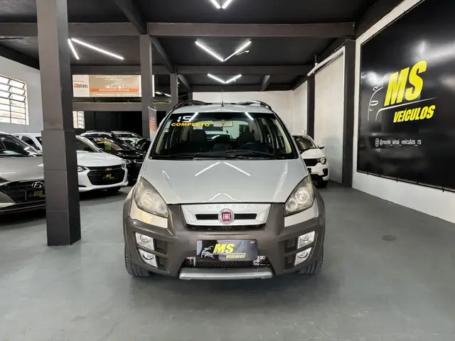 Carro Fiat Idea 2015 Adventure 1.8 16V E.TorQ (Flex)