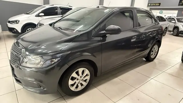 Carro Chevrolet Onix 2019 1.0 Joy SPE/4