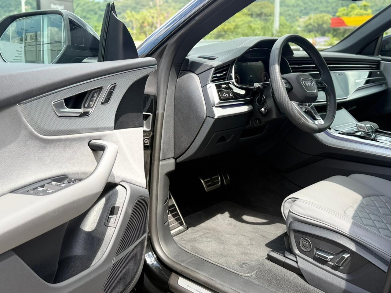 audi q8 3.0 tfsi performance black quattro s tronic