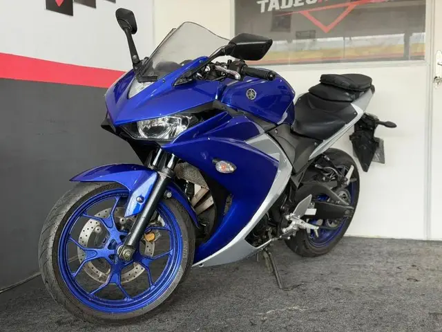Moto Yamaha YZF R3 2018 (ABS)