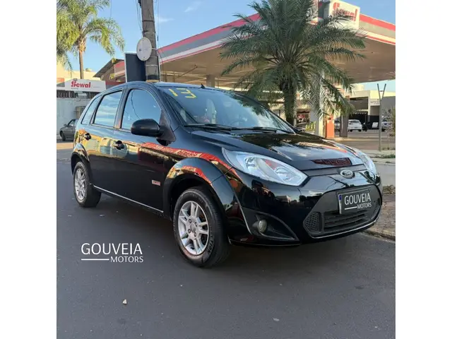 Carro Ford Fiesta Sedan 2013 SE 1.6 Rocam (Flex)