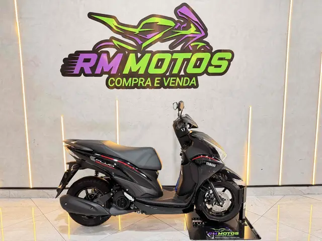 Moto Yamaha Fluo 2026 Hybrid Connected