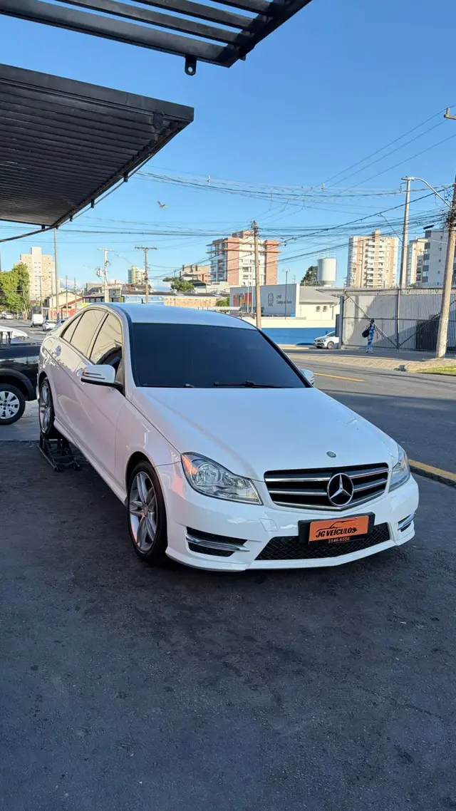 Carro Mercedes-Benz Classe C 2014 C 180 Sport Vision