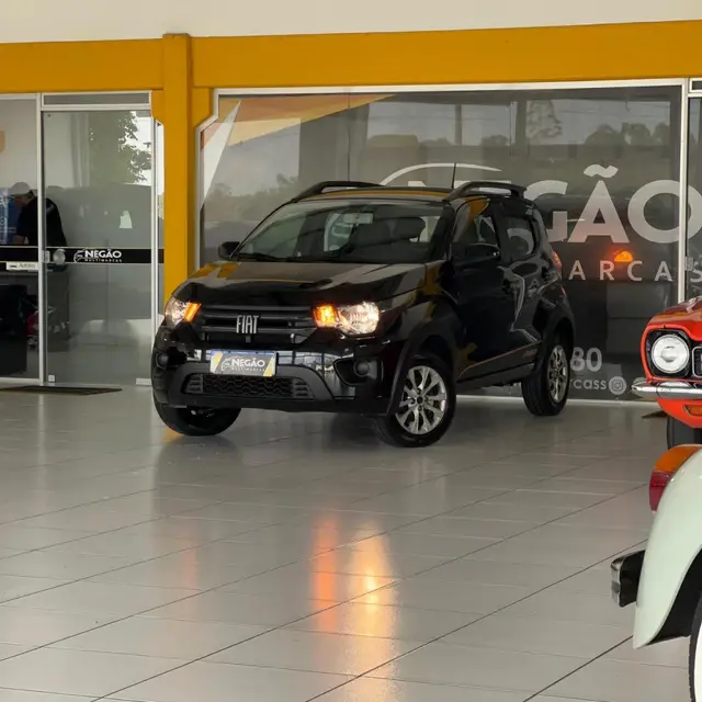 Carro Fiat Mobi 2023 Trekking 1.0 (Flex)