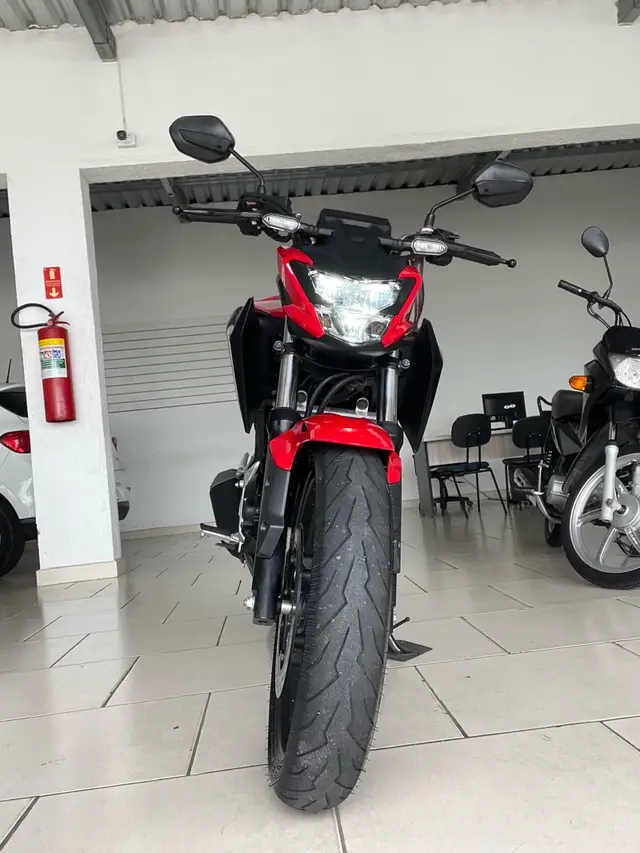 Moto Honda CB 300F Twister 2023 Standard