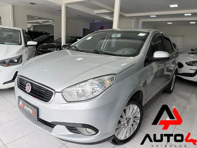 Carro Fiat Grand Siena 2015 ESSENCE ITALIA 1.6 Flex 16V