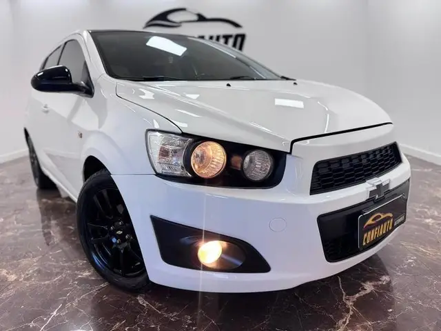 Carro Chevrolet Sonic 2014 Hatch LTZ 1.6 (Aut)
