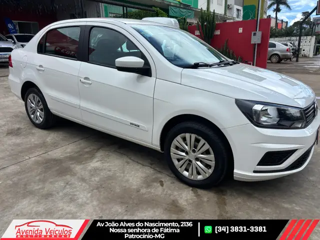 Carro Volkswagen Voyage 2022 1.6