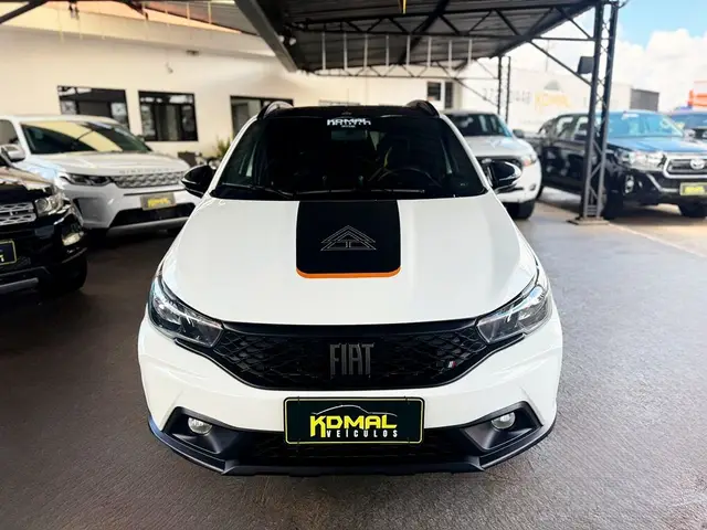 Carro Fiat Argo 2024 Trekking 1.3 CVT