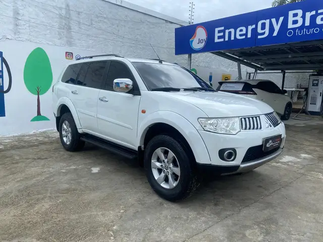 Carro Mitsubishi Pajero Dakar 2013 3.2 4WD (Aut)