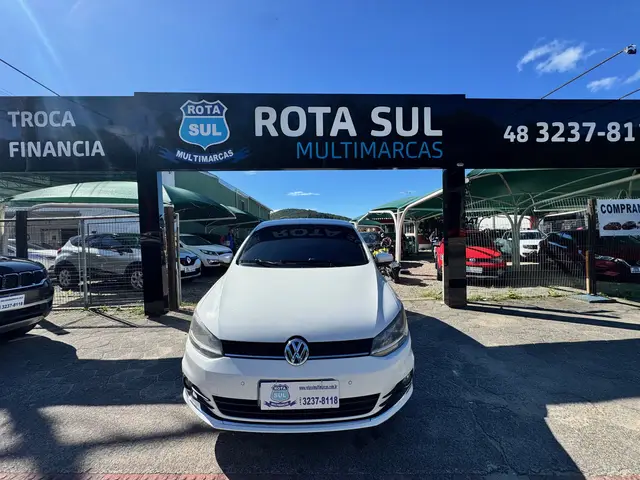 Carro Volkswagen Fox 2015 Highline 1.6 16v MSI (Flex)