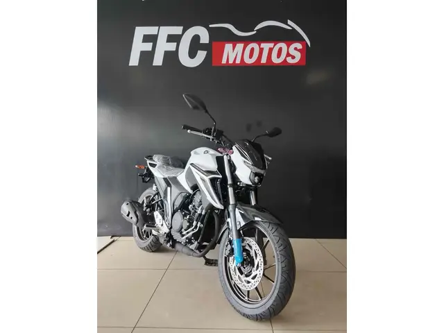 Moto Yamaha Fazer FZ25 2026 Connected