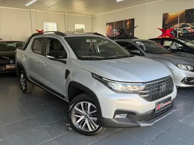 Carro Fiat Strada 2025 Volcano 1.3 Flex 8V CD Aut.