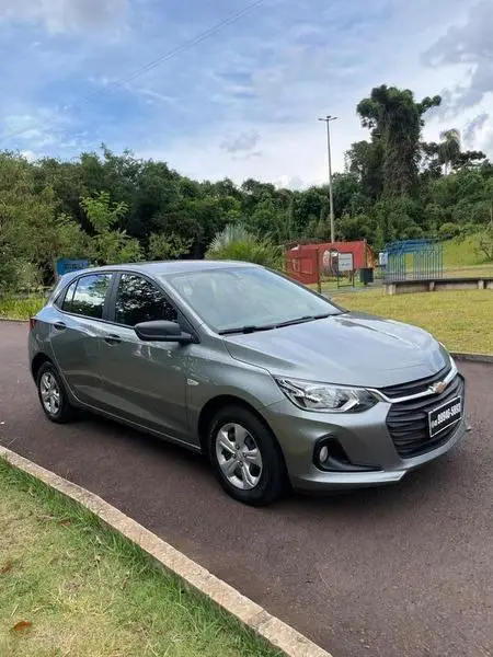 Carro Chevrolet Onix 2024 1.0