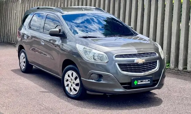 Carro Chevrolet Spin 2015 LT 5S 1.8 (Flex)