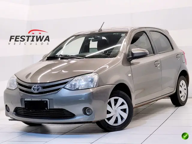 Carro Toyota Etios 2017 XS 1.5 (Aut) (Flex)