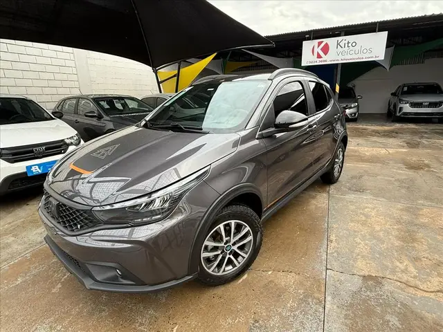 Carro Fiat Argo 2026 Trekking 1.3