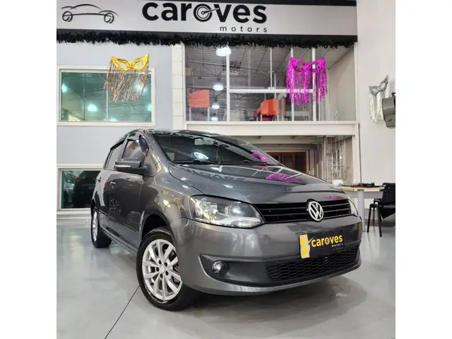Carro Volkswagen Fox 2014 1.6 VHT Highline I-Motion (Aut) (Flex)