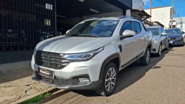 Carro Fiat Strada 2023 Volcano 1.3 8V CD AT