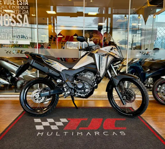 Moto Honda XRE Sahara 300 2025 Adventure