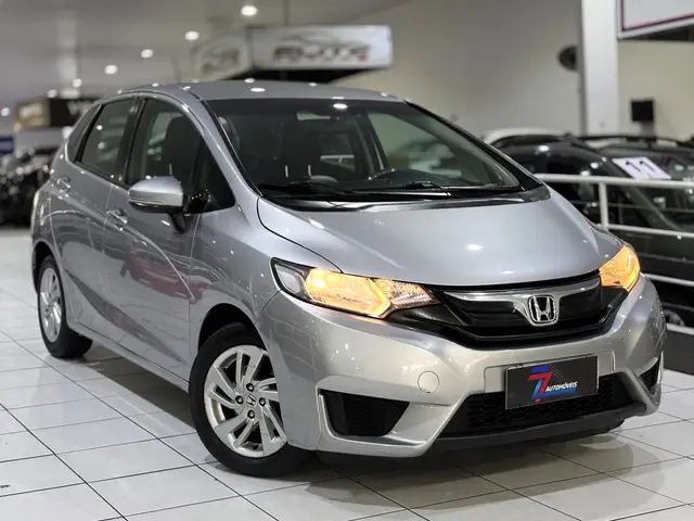 Carro Honda Fit 2017 1.5 16v LX CVT (Flex)