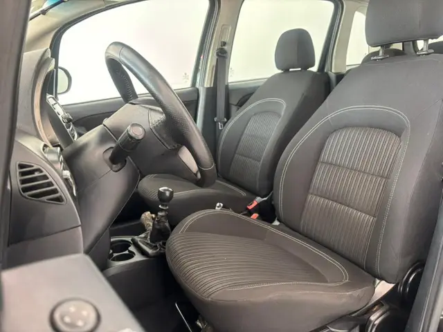 Carro Fiat Idea 2016 Essence 1.6 16V E.TorQ (Flex)