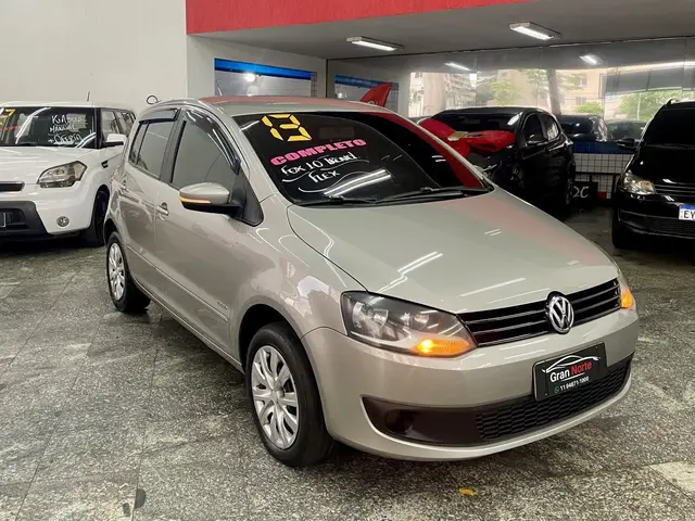 Carro Volkswagen Fox 2013 1.0 VHT (Flex) 4p