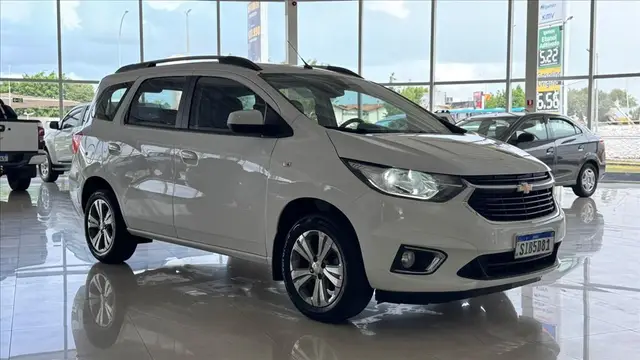 Carro Chevrolet Spin 2024 Premier 1.8 (Aut.)