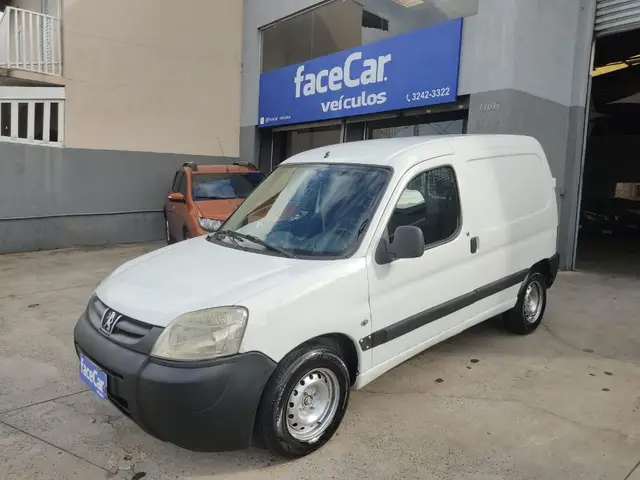 Carro Peugeot Partner 2011 Furgão 1.6 16V (Flex)