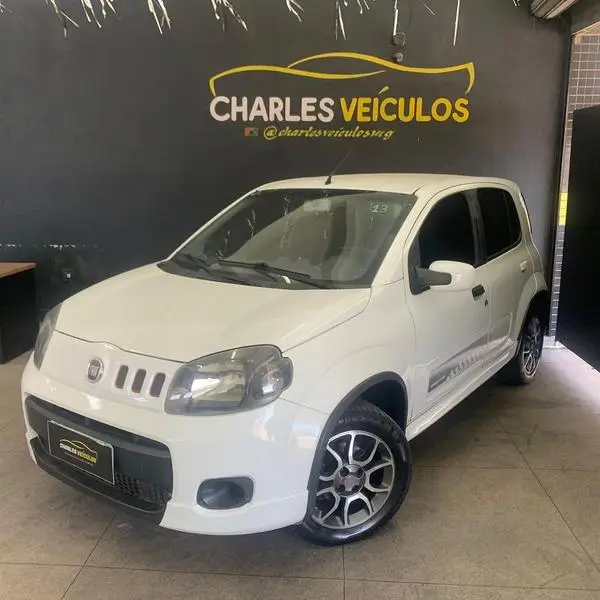 Carro Fiat Uno 2014 Sporting 1.4 8V (Flex) 4p