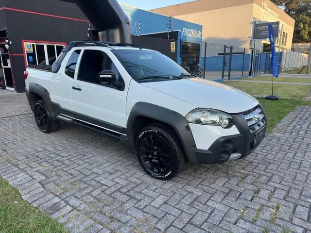 Carro Fiat Strada 2016 Adventure 1.8 16V (Flex) (Cabine Estendida)