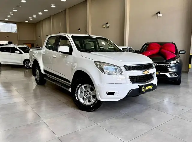 Carro Chevrolet S10 Cabine Dupla 2013 S10 LT 2.4 4x2 (Cab Dupla) (Flex)