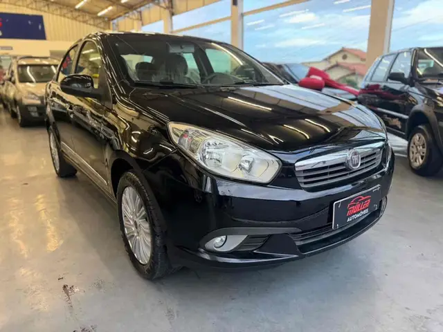 Carro Fiat Grand Siena 2013 Essence 1.6 16V (Flex)