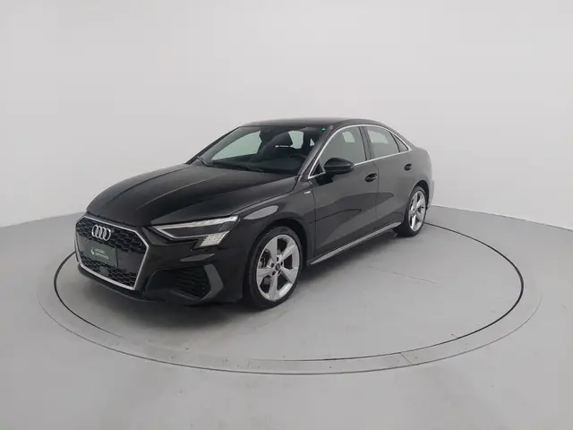 Carro Audi A3 Sportback 2023 S-Line 2.0 TFSI S-tronic (Híb.)