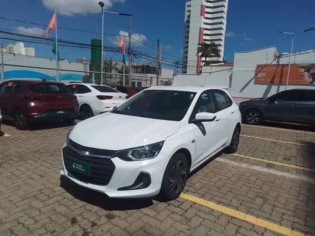 Carro Chevrolet Onix Plus 2025 LT 1.0