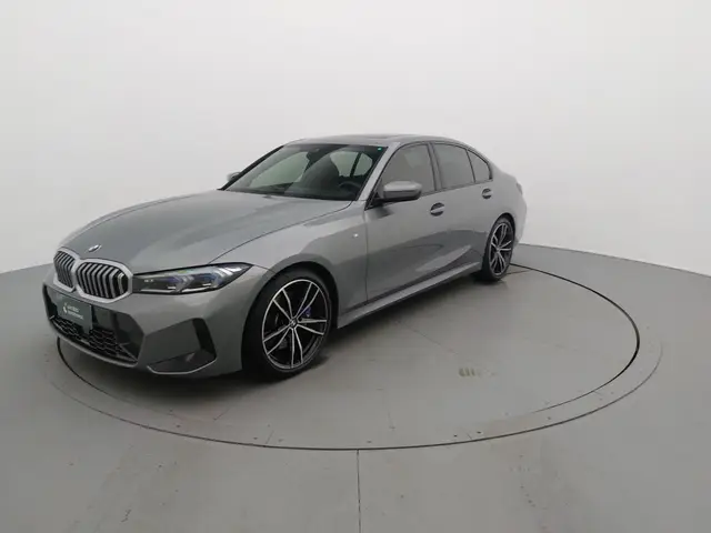 Carro BMW 320i 2023 M Sport 2.0 Turbo (Aut.)