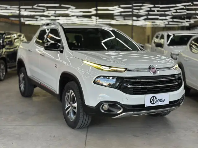 Carro Fiat Toro 2017 Volcano 2.0 diesel AT9 4x4