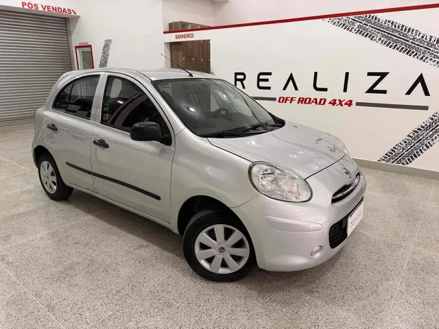 Carro Nissan March 2012 1.0 16V (Flex)