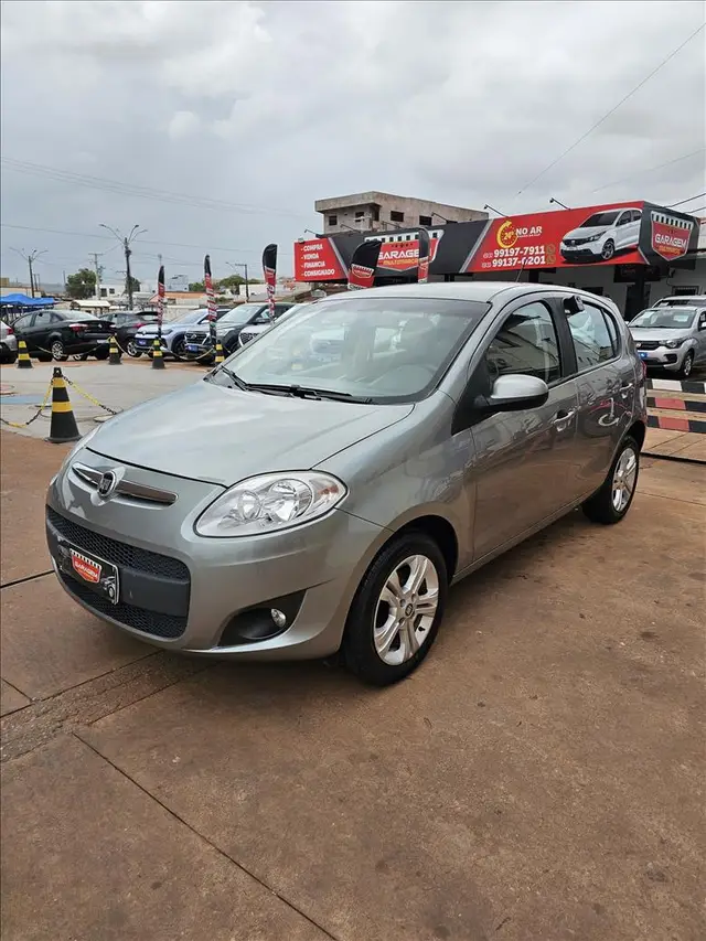 Carro Fiat Palio 2013 Attractive 1.4 8V (Flex)