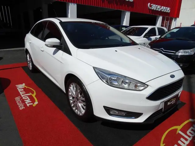 Carro Ford Focus Sedan 2017 SE 2.0 PowerShift